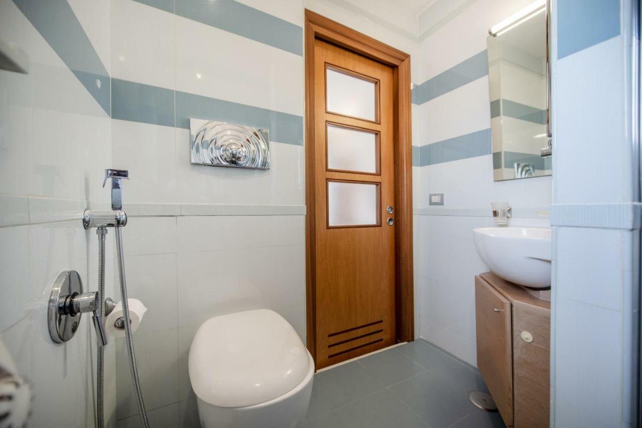 Appartamento Vista Mare Napoli Bagian luar foto